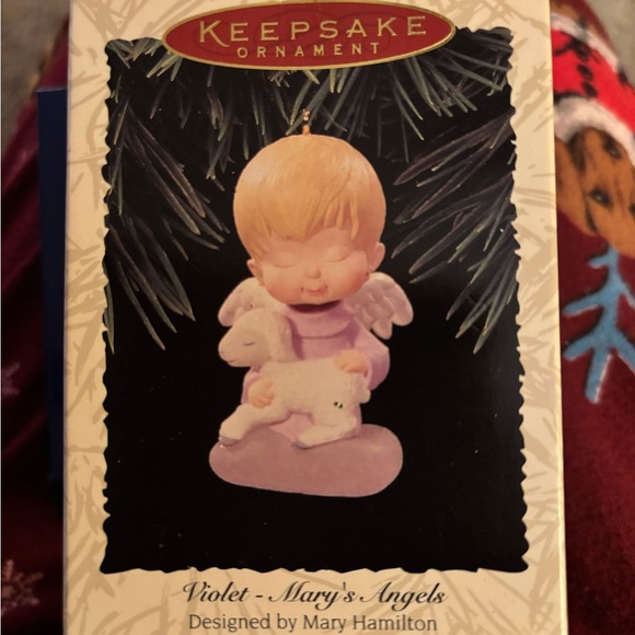Mary’s angel #9 hallmark ornament - Picture 1 of 3